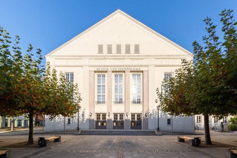 Kultur- und Festspielhaus