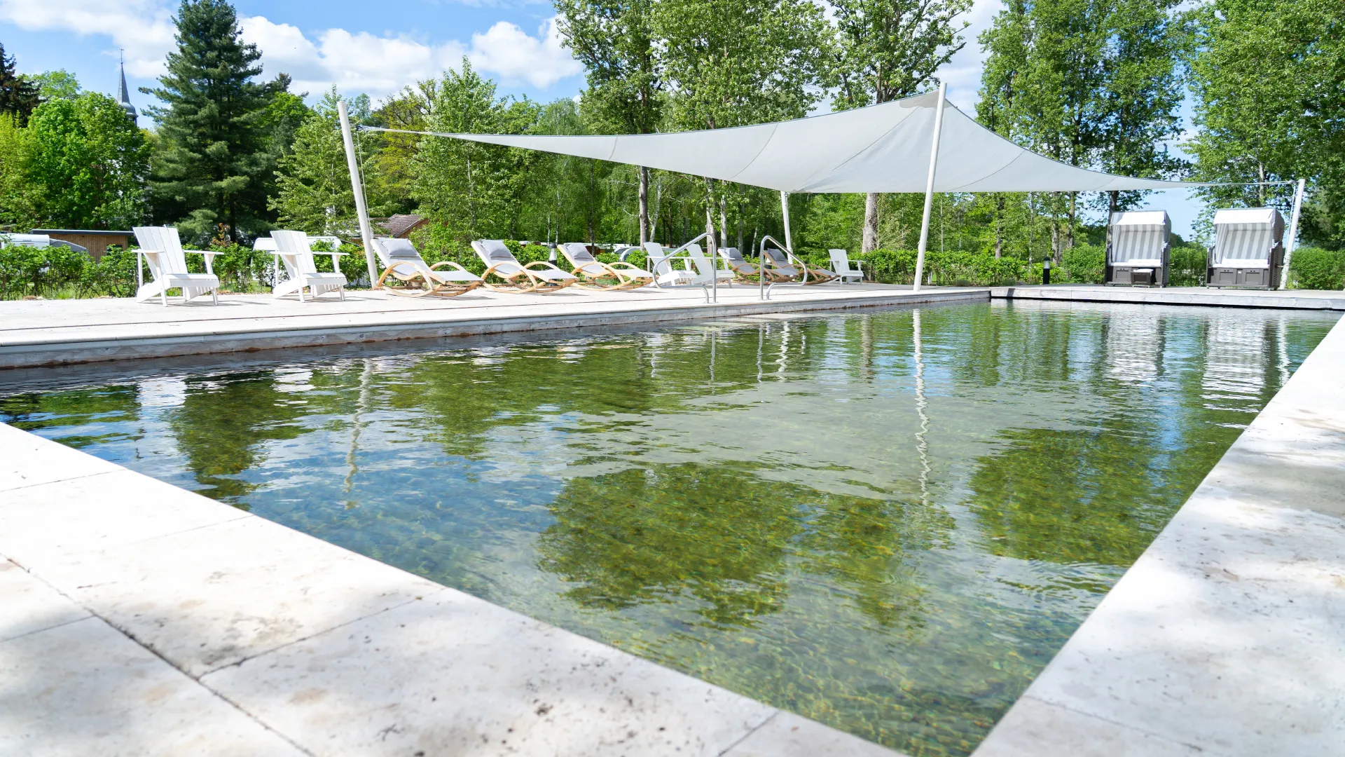 Pool Schloss Sigrön